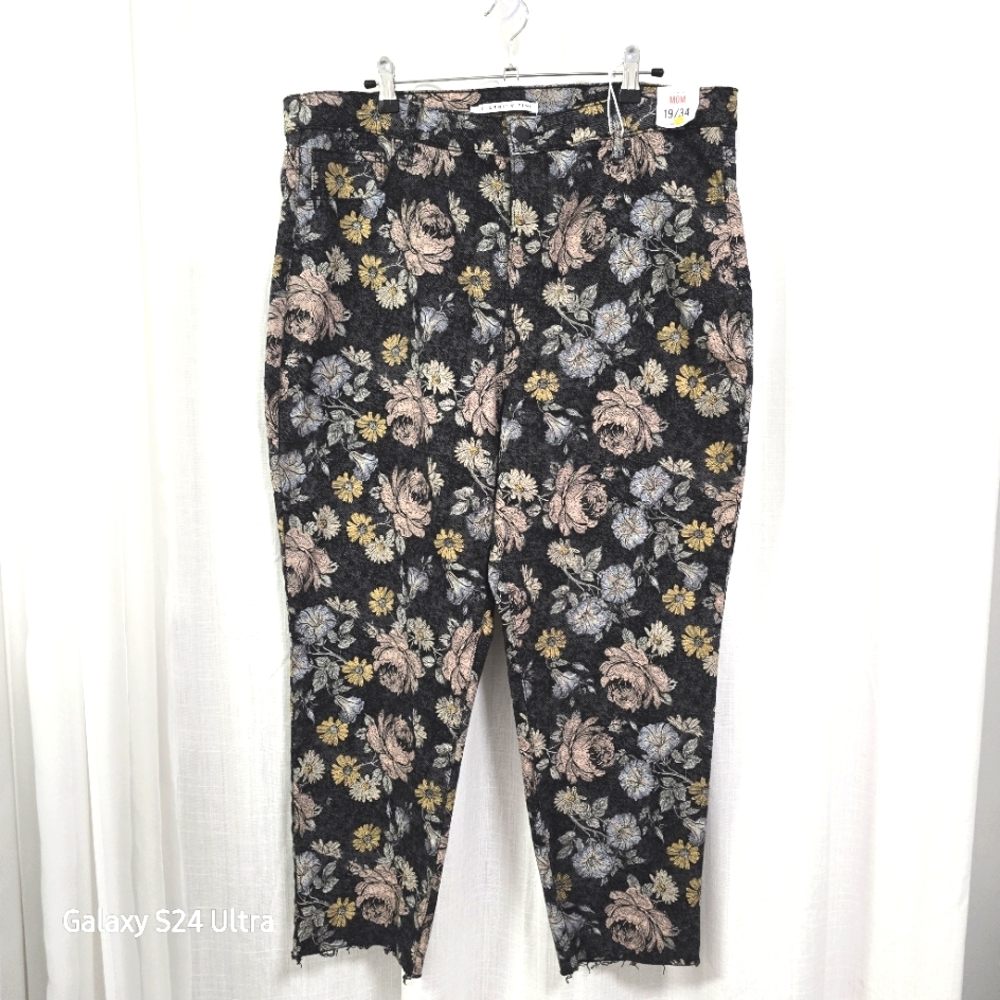 2/$30 NWT Mom Brand Jacquard Jeans‎ Size 19/34